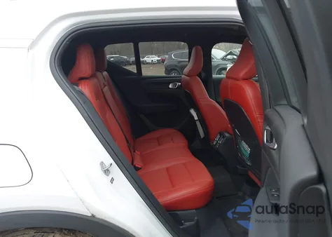 2019 Volvo Xc40 T5 Inscription from USA, damaged, VIN YV4162UL3K2073371